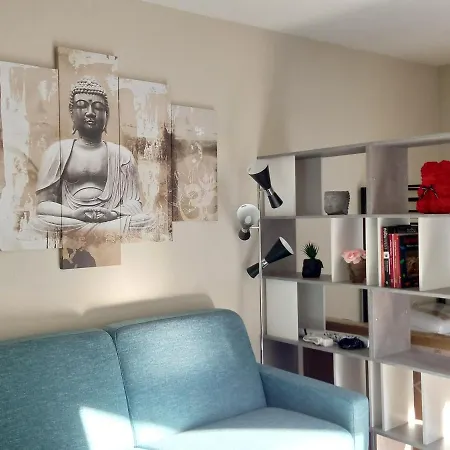 Apartment Les Deux Chateaux Avec Piscine, Climatisation Et Wi-fi