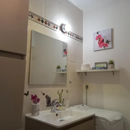 Apartment Les Deux Chateaux Avec Piscine, Climatisation Et Wi-fi Cagnes-sur-Mer